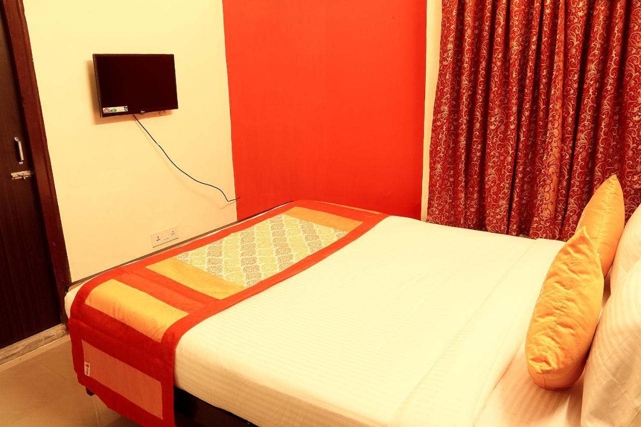 Oyo 3418 Hotel Amit Kolkata Bagian luar foto